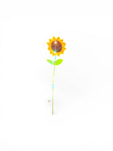 Load image into Gallery viewer, Light Up Crochet Flowers
