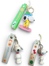 Load image into Gallery viewer, 3D Snoopy Keychains Generic
